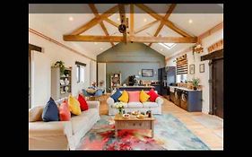 Tank Barn At Brook House, Nestled In The Welsh Hills, A Delightful Retreat