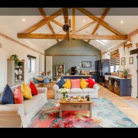 Tank Barn At Brook House, Nestled In The Welsh Hills, A Delightful Retreat Villa Welshpool Exterior photo